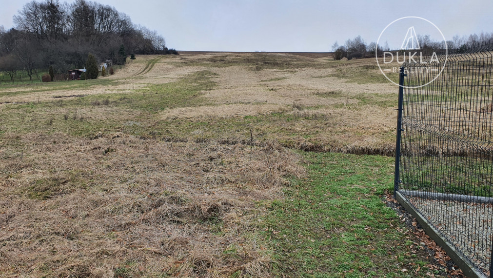 Slnečný pozemok Tisinec