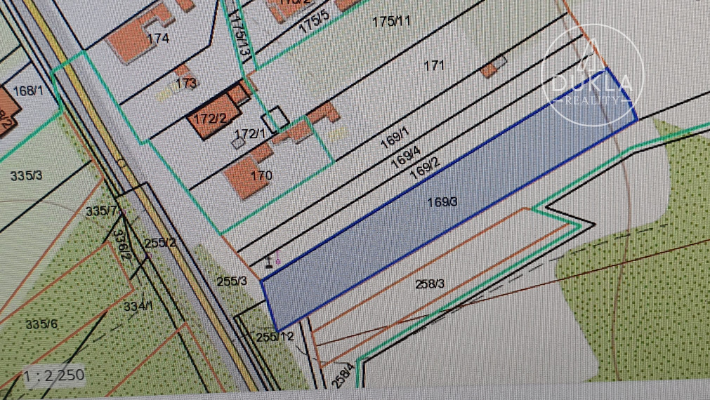 Slnečný pozemok Tisinec