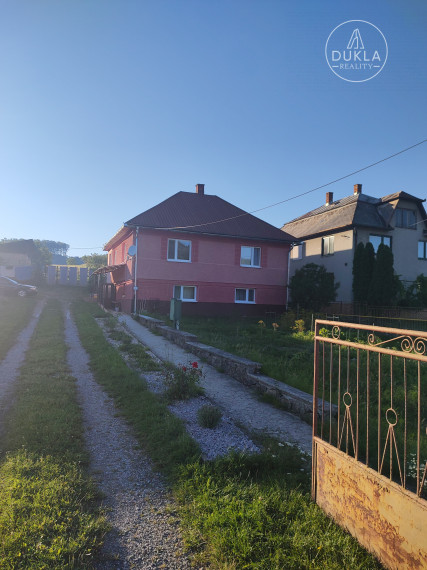 5 izbový  veľký rodinný dom v obci Tuhrina