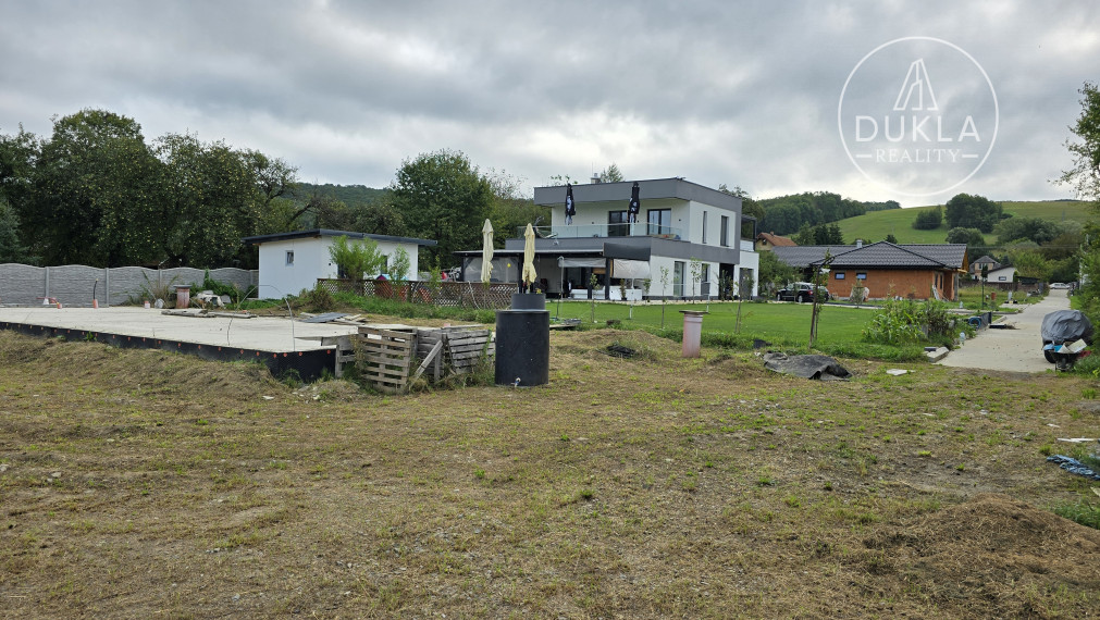 Pozemok pri rybníku