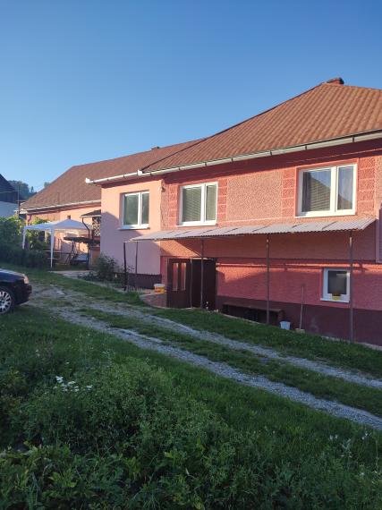 5 izbový  veľký rodinný dom v obci Tuhrina