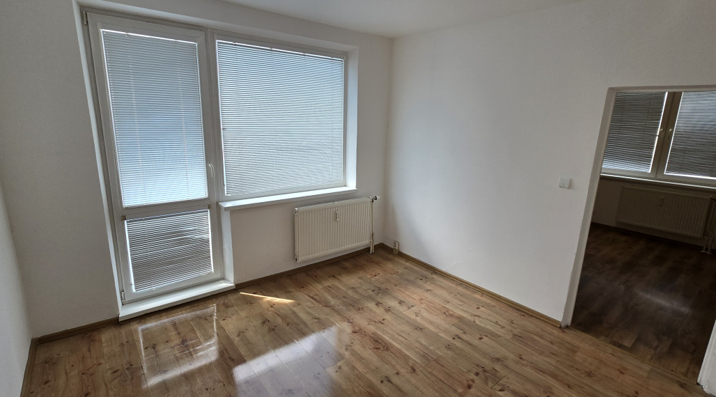 Veľký 2 izbový byt s balkónom Svidník