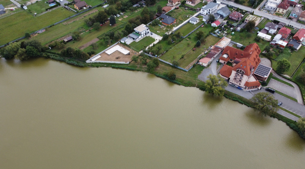 Pozemok pri rybníku