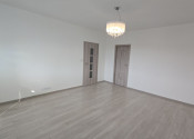 3-izbový byt s veľkou presklenou lodžiou – Svidník - fotografia 3