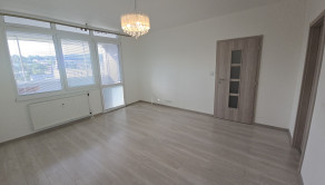 3-izbový byt s veľkou presklenou lodžiou – Svidník - fotografia 1