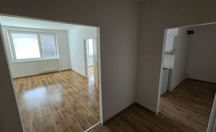 Veľký 2 izbový byt s balkónom Svidník - fotografia 4