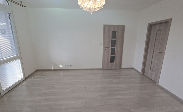 3-izbový byt s veľkou presklenou lodžiou – Svidník - fotografia 4